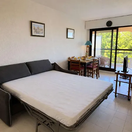 Fréjus, 1 Pièce, 4 Personnes - Fr-1-226a-57 *